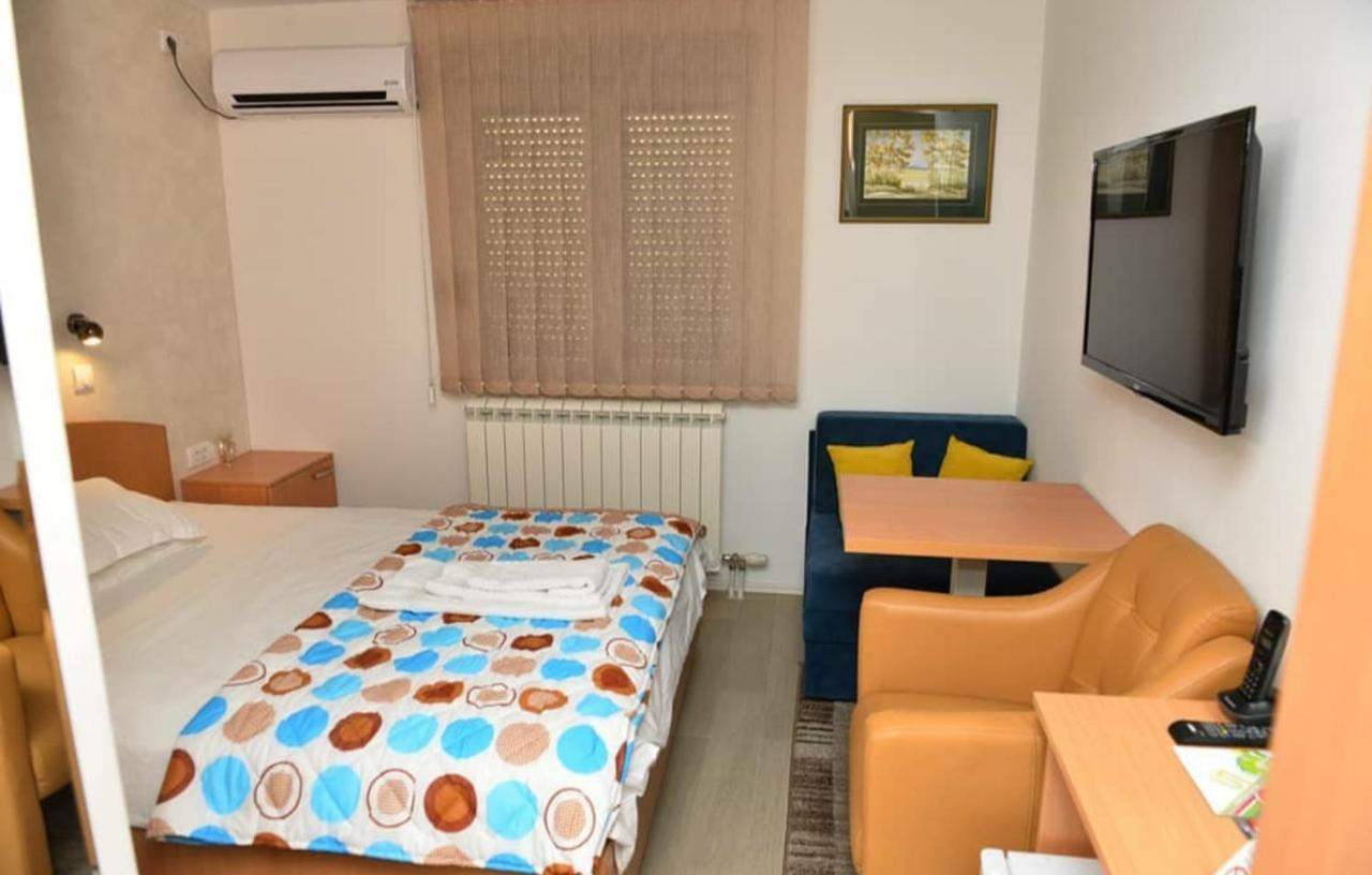 Hotel Sunce Kraljevo Buitenkant foto